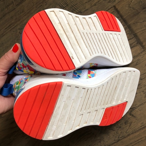 Adidas Cloudfoam Kids White Sneakers with Blue and Red Accents Sz 2.5 Like New - Picture 6 of 7